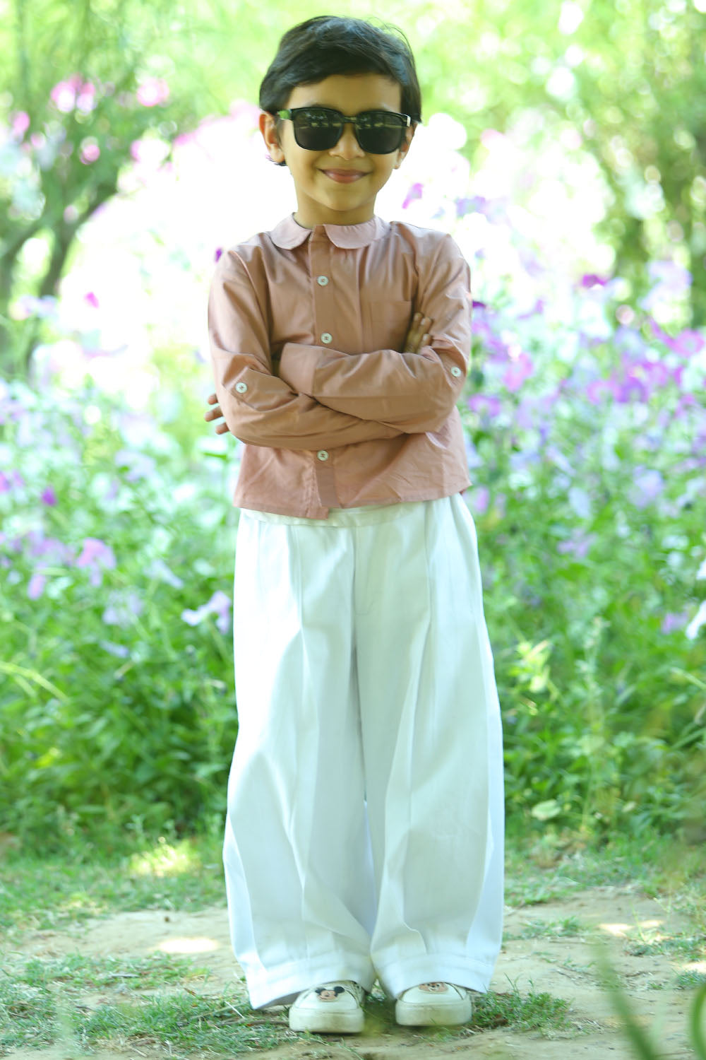 white kids trousers
